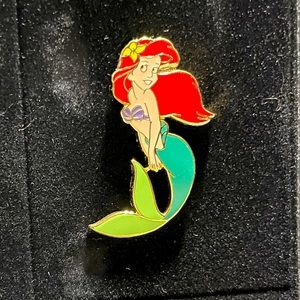 Vintage “Princess Ariel/Little Mermaid” Disney Trading Pins
